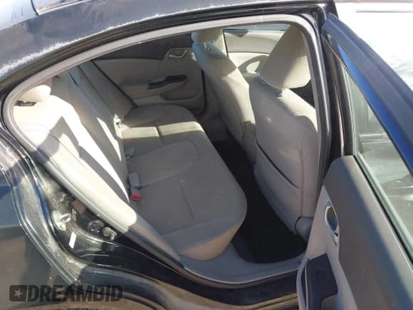 ✅ 2012 Honda Civic LX • VIN: 2HGFB2F59CH571507 • Lot: 43367861. Wystawiony na IAAI z przebiegiem 197 252 mil. Bezpłatny archiwum sprzedaży aukcyjnych z USA i szczegółowy raport historii pojazdu na DreamBid. Zdjęcie 8.