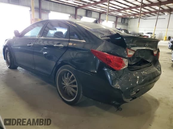 ✅ 2012 Hyundai Sonata Limited • VIN: 5NPEC4AC0CH477869 • Lot: 81098715. Wystawiony na Copart z przebiegiem 213 261 mil. Bezpłatny archiwum sprzedaży aukcyjnych z USA i szczegółowy raport historii pojazdu na DreamBid. Zdjęcie 2.