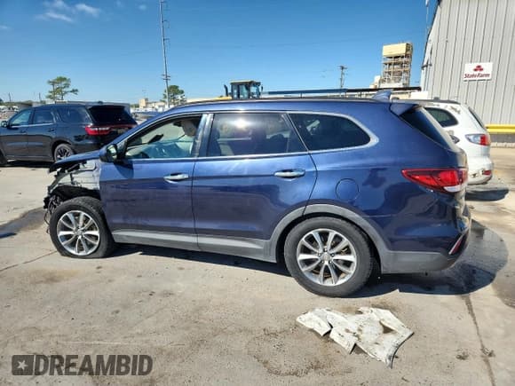 ✅ 2018 Hyundai Santa Fe SE • VIN: KM8SM4HF9JU270752 • Лот: 91576525. Опубликован ранее на Copart с пробегом 81 590 миль. Бесплатный доступ к архиву аукционных продаж из США и подробный отчёт об истории автомобиля на DreamBid. Изображение 2.