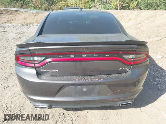 ✅ 2015 Dodge Charger SXT • VIN: 2C3CDXHG0FH901745 • Лот: 43451643. Опубликован ранее на IAAI с пробегом 133 265 миль. Бесплатный доступ к архиву аукционных продаж из США и подробный отчёт об истории автомобиля на DreamBid. Изображение 16.