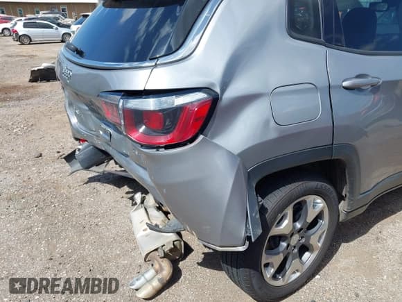 ✅ 2020 Jeep Compass Limited • VIN: 3C4NJDCB4LT167105 • Lot: 42573840. Wystawiony na IAAI z przebiegiem 102 184 mil. Bezpłatny archiwum sprzedaży aukcyjnych z USA i szczegółowy raport historii pojazdu na DreamBid. Zdjęcie 6.