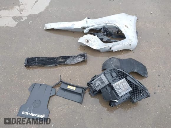 ✅ 2020 Mercedes-Benz E 63 S AMG • VIN: WDDZF8KB7LA743679 • Лот: 41552208. Опубликован ранее на IAAI с пробегом 30 574 миль. Бесплатный доступ к архиву аукционных продаж из США и подробный отчёт об истории автомобиля на DreamBid. Изображение 12.