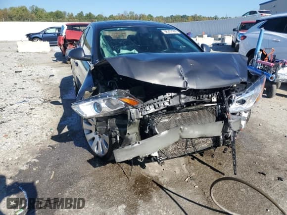 ✅ 2011 Buick Regal CXL Turbo TO6 • VIN: W04G05GV4B1137088 • Lot: 86337965. Listed on Copart with 111,129 mi. Free auction sales archive from the USA and detailed vehicle history report at DreamBid. Image 9.