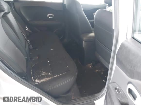 ✅ 2017 Kia Soul + • VIN: KNDJP3A57H7426606 • Lot: 42660522. Wystawiony na IAAI z przebiegiem 118 575 mil. Bezpłatny archiwum sprzedaży aukcyjnych z USA i szczegółowy raport historii pojazdu na DreamBid. Zdjęcie 8.