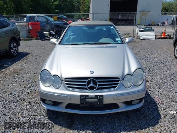 ✅ 2004 Mercedes-Benz CLK 500 • VIN: WDBTK75G34T022440 • Lot: 42864527. Wystawiony na IAAI z przebiegiem 128 290 mil. Bezpłatny archiwum sprzedaży aukcyjnych z USA i szczegółowy raport historii pojazdu na DreamBid. Zdjęcie 6.