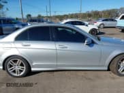 ✅ 2013 Mercedes-Benz C 300 Sport • VIN: WDDGF8AB2DG129176 • Lot: 41354986. Wystawiony na IAAI z przebiegiem 109 453 mil. Bezpłatny archiwum sprzedaży aukcyjnych z USA i szczegółowy raport historii pojazdu na DreamBid. Zdjęcie 13.
