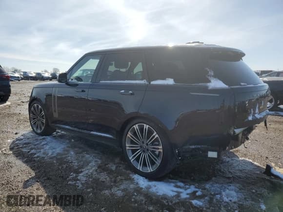 ✅ 2025 Land Rover Range Rover SE • VIN: SALKP9FU2SA283638 • Lot: 49858485. Wystawiony na Copart z przebiegiem 2 999 mil. Bezpłatny archiwum sprzedaży aukcyjnych z USA i szczegółowy raport historii pojazdu na DreamBid. Zdjęcie 2.