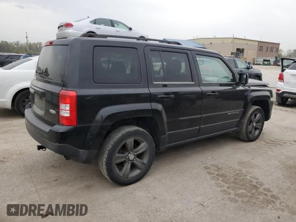 ✅ 2014 Jeep Patriot Latitude • VIN: 1C4NJRFB9ED536672 • Lot: 86606415. Listed on Copart with 194,155 mi. Free auction sales archive from the USA and detailed vehicle history report at DreamBid. Image 3.