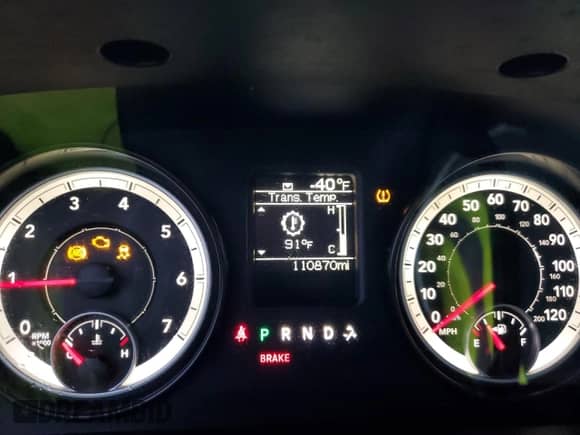 2014 Ram 1500 Express z VIN 1C6RR6FT4ES226241, wystawiony jako Copart lot #90356115 z przebiegiem 110 870 mil mil oraz Czysty tytuł • Clean title. Historia ofert i sprzedaży dostępna na DreamBid. Obrazek 9.