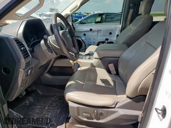 ✅ 2018 Ford Expedition Max XLT • VIN: 1FMJK1JT6JEA26602 • Лот: 70302285. Опубликован ранее на Copart с пробегом 128 198 миль. Бесплатный доступ к архиву аукционных продаж из США и подробный отчёт об истории автомобиля на DreamBid. Изображение 7.