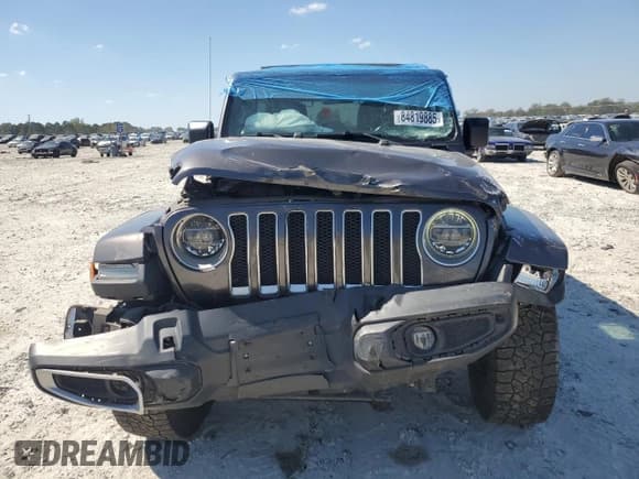 ✅ 2018 Jeep Wrangler Unlimited Sahara • VIN: 1C4HJXEN5JW302217 • Lot: 84819885. Wystawiony na Copart z przebiegiem 106 687 mil. Bezpłatny archiwum sprzedaży aukcyjnych z USA i szczegółowy raport historii pojazdu na DreamBid. Zdjęcie 5.