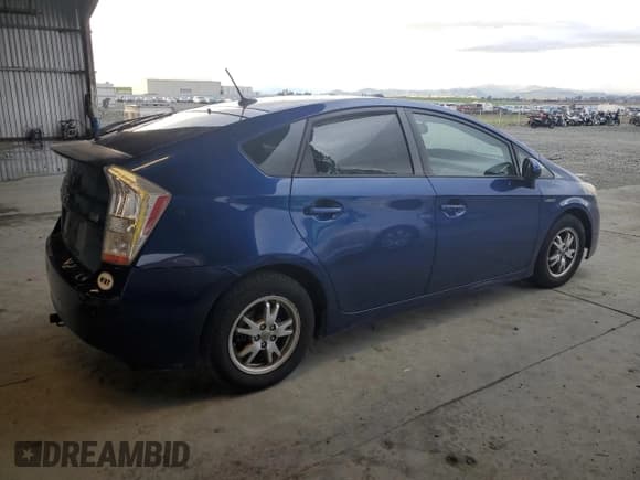 ✅ 2010 Toyota Prius IV • VIN: JTDKN3DU4A0169660 • Lot: 93268465. Listed on Copart with 199,996 mi. Free auction sales archive from the USA and detailed vehicle history report at DreamBid. Image 3.
