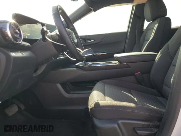 ✅ 2025 Chevrolet Equinox FWD LT • VIN: 3GNAXHEG8SL195993 • Lot: 80467615. Wystawiony na Copart z przebiegiem 5 838 mil. Bezpłatny archiwum sprzedaży aukcyjnych z USA i szczegółowy raport historii pojazdu na DreamBid. Zdjęcie 7.