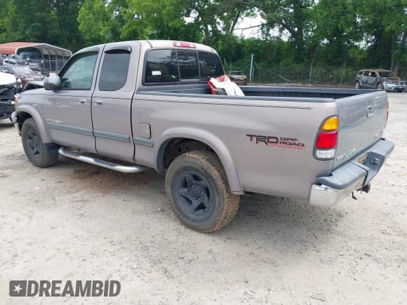 ✅ 2002 Toyota Tundra Limited • VIN: 5TBBT48172S259131 • Lot: 42426634. Listed on IAAI with 295,929 mi. Free auction sales archive from the USA and detailed vehicle history report at DreamBid. Image 3.