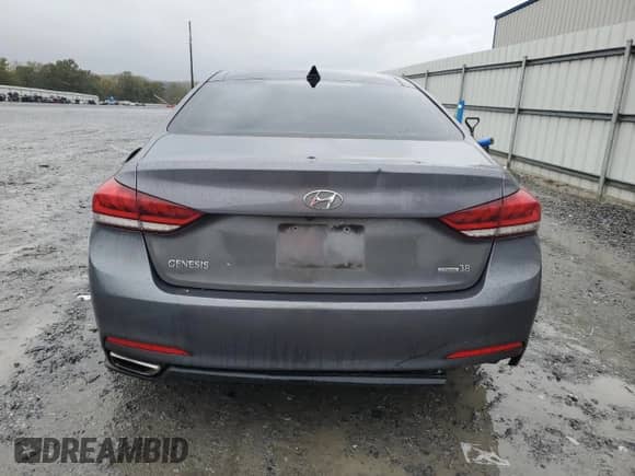2015 Hyundai Genesis 3.8L with VIN KMHGN4JE6FU075462, listed as a Copart auction lot 82752175 with 195,968 mi miles and Clean title. Bid and sale history available at DreamBid. Image 6.