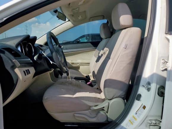 ✅ 2013 Mitsubishi Lancer ES • VIN: JA32U2FU2DU002283 • Lot: 84889295. Wystawiony na Copart z przebiegiem 68 508 mil. Bezpłatny archiwum sprzedaży aukcyjnych z USA i szczegółowy raport historii pojazdu na DreamBid. Zdjęcie 7.