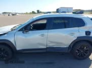 ✅ 2024 Mazda CX-50 S Preferred • VIN: 7MMVABBM3RN219436 • Lot: 43420206. Listed on IAAI with 10,199 mi. Free auction sales archive from the USA and detailed vehicle history report at DreamBid. Image 14.