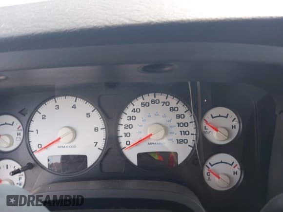 ✅ 2005 Dodge 2500 ST • VIN: 3D7KS26D25G833235 • Lot: 42170077. Wystawiony na IAAI z przebiegiem 164 000 mil. Bezpłatny archiwum sprzedaży aukcyjnych z USA i szczegółowy raport historii pojazdu na DreamBid. Zdjęcie 14.