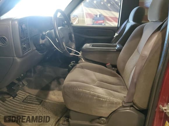 ✅ 2007 Chevrolet Silverado 2500HD Work Truck • VIN: 1GCHK24U57E123134 • Лот: 84078994. Опубликован ранее на Copart с пробегом 160 160 миль. Бесплатный доступ к архиву аукционных продаж из США и подробный отчёт об истории автомобиля на DreamBid. Изображение 7.