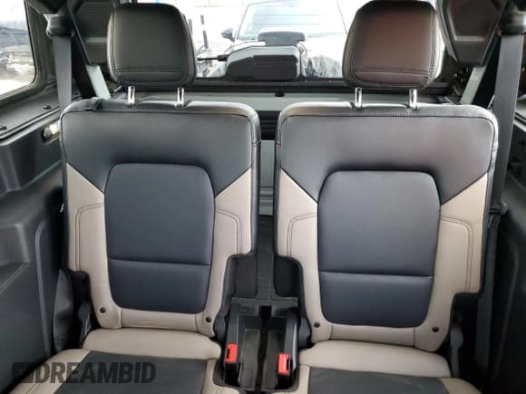 ✅ 2023 Ford Bronco • VIN: 1FMDE5CP5PLB75051 • Lot: 66406865. Wystawiony na Copart z przebiegiem 18 623 mil. Bezpłatny archiwum sprzedaży aukcyjnych z USA i szczegółowy raport historii pojazdu na DreamBid. Zdjęcie 10.