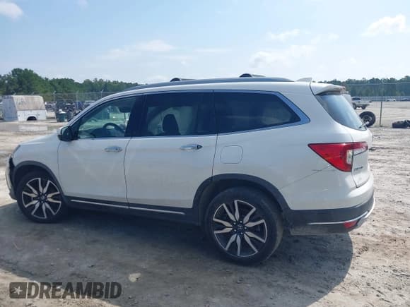 ✅ 2019 Honda Pilot Touring 8-Passenger • VIN: 5FNYF5H9XKB001842 • Lot: 43026784. Listed on IAAI with 114,674 mi. Free auction sales archive from the USA and detailed vehicle history report at DreamBid. Image 15.