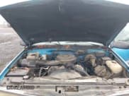 ✅ 1995 Chevrolet Silverado 1500 • VIN: 2GCEC19K3S1138176 • Lot: 43689474. Wystawiony na IAAI z przebiegiem 250 915 mil. Bezpłatny archiwum sprzedaży aukcyjnych z USA i szczegółowy raport historii pojazdu na DreamBid. Zdjęcie 10.