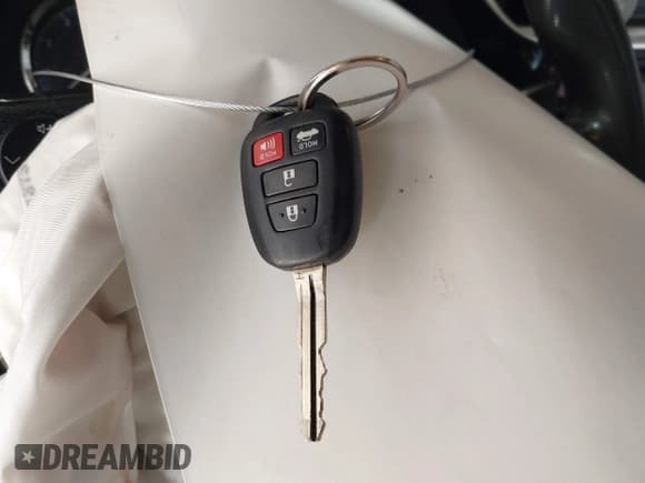 ✅ 2018 Toyota Corolla LE • VIN: 2T1BURHE7JC032520 • Lot: 43306272. Listed on IAAI with 326,796 mi. Free auction sales archive from the USA and detailed vehicle history report at DreamBid. Image 11.