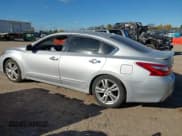 ✅ 2017 Nissan Altima SL • VIN: 1N4BL3AP9HC252584 • Lot: 43588040. Listed on IAAI with 123,126 mi. Free auction sales archive from the USA and detailed vehicle history report at DreamBid. Image 14.