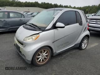 ✅ 2008 Smart fortwo Pure • VIN: WMEEJ31X78K163083 • Lot: 72976524. Wystawiony na Copart z przebiegiem Nie podano. Bezpłatny archiwum sprzedaży aukcyjnych z USA i szczegółowy raport historii pojazdu na DreamBid. Zdjęcie 1.