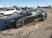 ✅ 2022 Tesla Model S • VIN: 5YJSA1E55NF461137 • Лот: 92002355. Опубликован ранее на Copart с пробегом 40 911 миль. Бесплатный доступ к архиву аукционных продаж из США и подробный отчёт об истории автомобиля на DreamBid. Изображение 1.