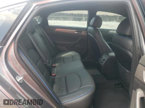 ✅ 2018 Hyundai Sonata Limited Plus • VIN: 5NPE34AB1JH675302 • Лот: 48100963. Опубликован ранее на Copart с пробегом 62 395 миль. Бесплатный доступ к архиву аукционных продаж из США и подробный отчёт об истории автомобиля на DreamBid. Изображение 10.