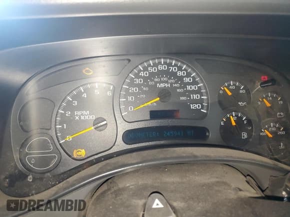 ✅ 2004 Chevrolet Silverado 1500 LS • VIN: 1GCEC19V94Z126537 • Лот: 72469604. Опубликован ранее на Copart с пробегом 245 941 миль. Бесплатный доступ к архиву аукционных продаж из США и подробный отчёт об истории автомобиля на DreamBid. Изображение 9.