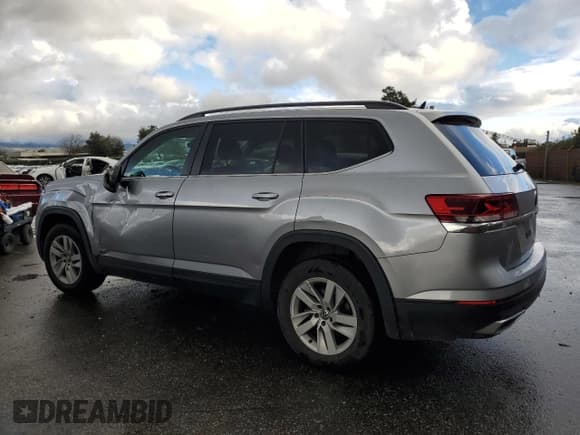 ✅ 2021 Volkswagen Atlas S • VIN: 1V2GP2CA0MC563224 • Lot: 87438774. Wystawiony na Copart z przebiegiem 48 407 mil. Bezpłatny archiwum sprzedaży aukcyjnych z USA i szczegółowy raport historii pojazdu na DreamBid. Zdjęcie 2.