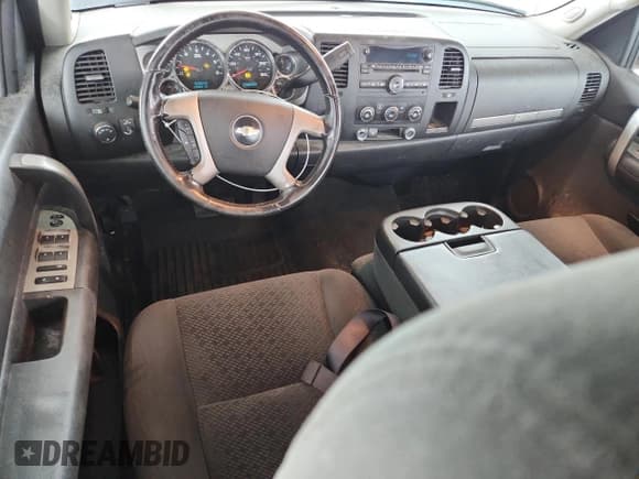 ✅ 2008 Chevrolet Silverado 1500 2LT • VIN: 2GCEK133881233992 • Lot: 81768495. Listed on Copart with 149,824 mi. Free auction sales archive from the USA and detailed vehicle history report at DreamBid. Image 8.