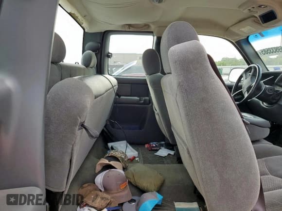 ✅ 2003 Chevrolet Silverado 2500HD LS • VIN: 1GCHC29U93E331260 • Lot: 59933585. Listed on Copart with Not provided. Free auction sales archive from the USA and detailed vehicle history report at DreamBid. Image 10.