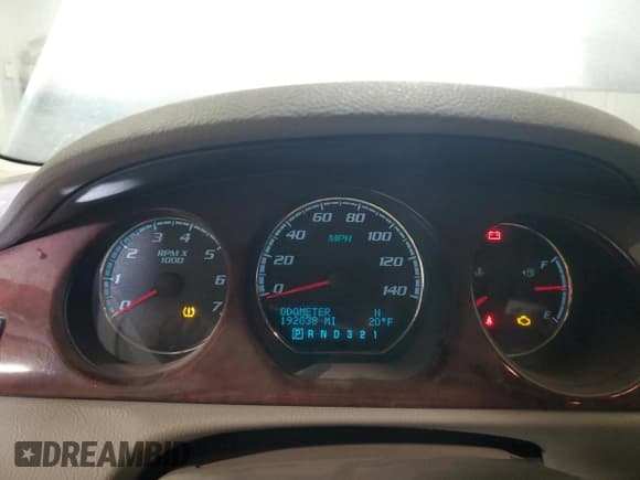 ✅ 2009 Buick Lucerne CXL-3 • VIN: 1G4HD57M69U138219 • Lot: 89159215. Listed on Copart with 192,038 mi. Free auction sales archive from the USA and detailed vehicle history report at DreamBid. Image 9.