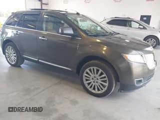 ✅ 2011 Lincoln MKX • VIN: 2LMDJ6JK9BBJ15571 • Lot: 42947473. Listed on IAAI with 172,604 mi. Free auction sales archive from the USA and detailed vehicle history report at DreamBid. Image 1.