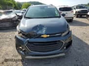 ✅ 2022 Chevrolet Trax LT • VIN: KL7CJPSM1NB541599 • Lot: 62885945. Wystawiony na Copart z przebiegiem 111 897 mil. Bezpłatny archiwum sprzedaży aukcyjnych z USA i szczegółowy raport historii pojazdu na DreamBid. Zdjęcie 5.