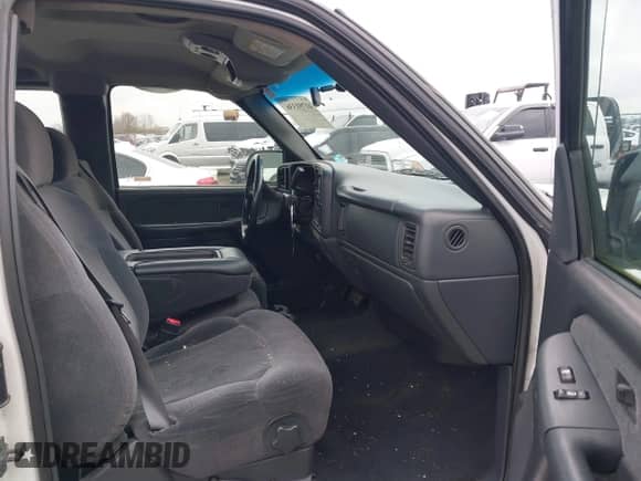 2002 Chevrolet Silverado 1500 с VIN 1GCEC19T92E213938, выставлен на аукционе IAAI как лот 41751336 с пробегом 221 866 миль миль и . История ставок и продаж доступна на DreamBid. Изображение 5.