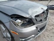 ✅ 2014 Mercedes-Benz C 250 Sport • VIN: WDDGF4HBXEG239554 • Lot: 40985936. Wystawiony na IAAI z przebiegiem 182 701 mil. Bezpłatny archiwum sprzedaży aukcyjnych z USA i szczegółowy raport historii pojazdu na DreamBid. Zdjęcie 6.