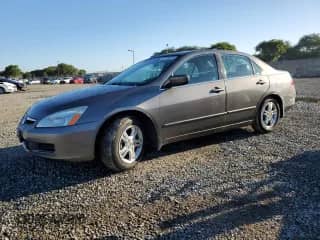 2006 Honda Accord EX-L с VIN 1HGCM56816A153311, выставлен на аукционе Copart как лот 82170525 с пробегом 70 009 миль миль и Списание • Salvage title. История ставок и продаж доступна на DreamBid. Изображение 1.