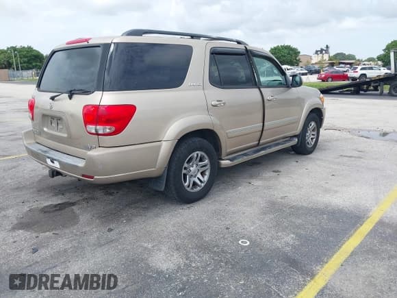 ✅ 2006 Toyota Sequoia Limited • VIN: 5TDZT38A36S281598 • Lot: 42656679. Listed on IAAI with 189,142 mi. Free auction sales archive from the USA and detailed vehicle history report at DreamBid. Image 4.