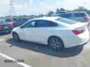 2020 Chevrolet Malibu RS z VIN 1G1ZG5STXLF157214, wystawiony jako IAAI lot #43240328 z przebiegiem 35 970 mil mil oraz . Historia ofert i sprzedaży dostępna na DreamBid. Obrazek 14.