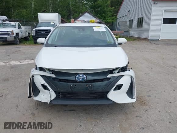 ✅ 2021 Toyota Prius LE • VIN: JTDKAMFP1M3165108 • Lot: 42484983. Listed on IAAI with 67,829 mi. Free auction sales archive from the USA and detailed vehicle history report at DreamBid. Image 13.