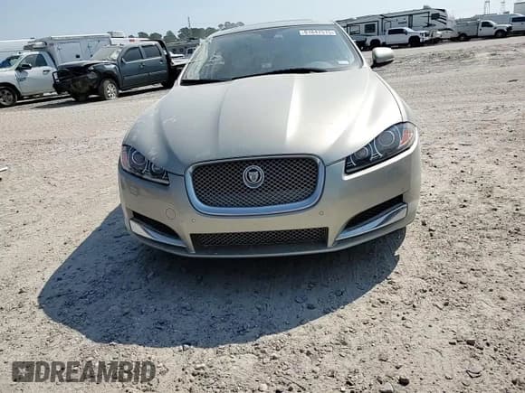 ✅ 2012 Jaguar XF Portfolio • VIN: SAJWA0HB1CLS26856 • Lot: 81847515. Wystawiony na Copart z przebiegiem 95 664 mil. Bezpłatny archiwum sprzedaży aukcyjnych z USA i szczegółowy raport historii pojazdu na DreamBid. Zdjęcie 14.