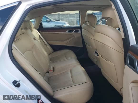 2015 Hyundai Genesis 3.8L с VIN KMHGN4JE5FU027502, выставлен на аукционе Copart как лот 78709804 с пробегом 116 720 миль миль и Списание • Salvage title. История ставок и продаж доступна на DreamBid. Изображение 10.