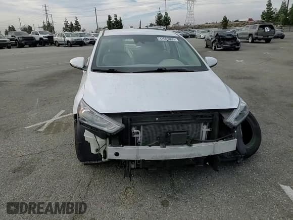 ✅ 2019 Hyundai Ioniq SEL • VIN: KMHC75LC6KU127838 • Lot: 41649605. Wystawiony na Copart z przebiegiem 83 360 mil. Bezpłatny archiwum sprzedaży aukcyjnych z USA i szczegółowy raport historii pojazdu na DreamBid. Zdjęcie 10.