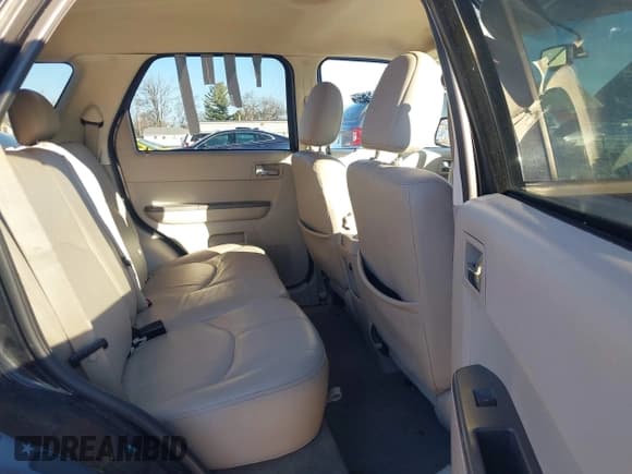 ✅ 2008 Mercury Mariner Premier • VIN: 4M2CU97188KJ32762 • Lot: 43737798. Listed on IAAI with 117,811 mi. Free auction sales archive from the USA and detailed vehicle history report at DreamBid. Image 8.