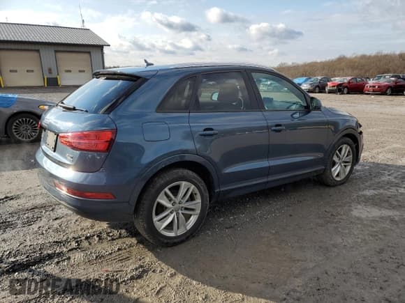 ✅ 2017 Audi Q3 Premium • VIN: WA1ECCFS1HR016815 • Lot: 71386322. Wystawiony na Copart z przebiegiem 38 339 mil. Bezpłatny archiwum sprzedaży aukcyjnych z USA i szczegółowy raport historii pojazdu na DreamBid. Zdjęcie 3.