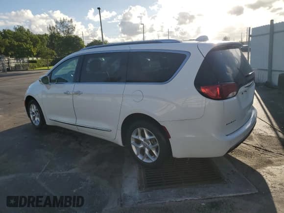 ✅ 2020 Chrysler Pacifica Limited • VIN: 2C4RC1GG9LR289428 • Lot: 77699394. Listed on Copart with 83,801 mi. Free auction sales archive from the USA and detailed vehicle history report at DreamBid. Image 2.